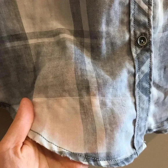 BDG Flannel Plaid Shirt Gray Ivory Women’s Size XS - Picture 4 of 10